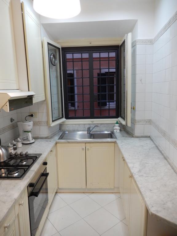 Apartment Colosseo Homerents 2 *